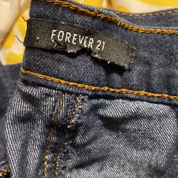 Jeans - Picture 2 of 2